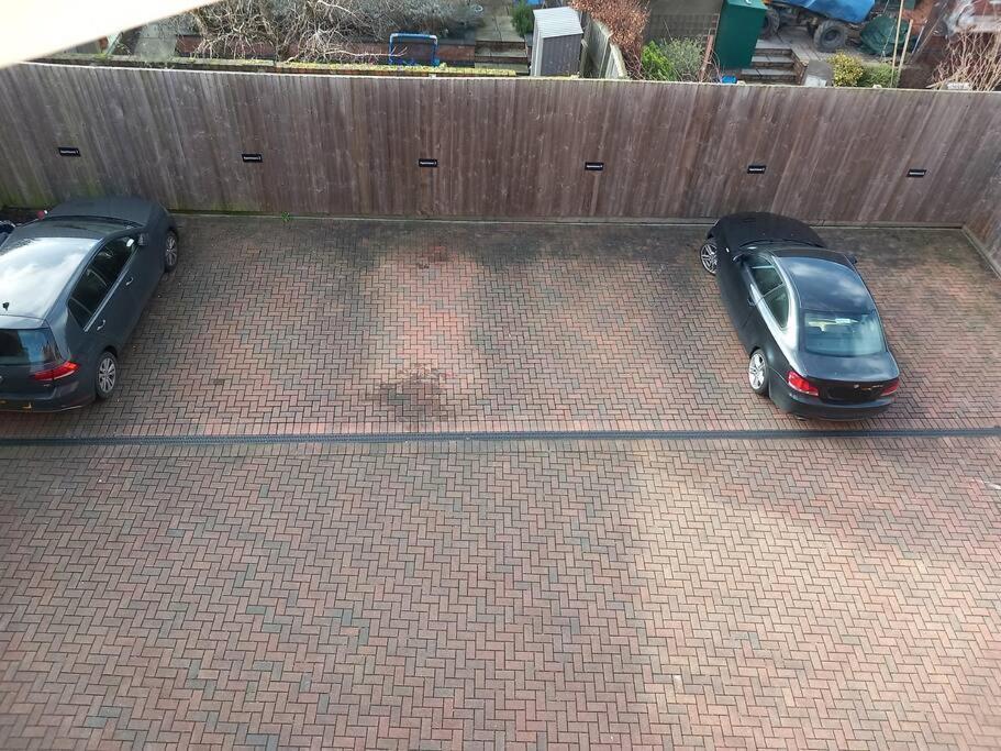 Apartamento Spacious 2 Double Bed - Free Parking - Beeston Location