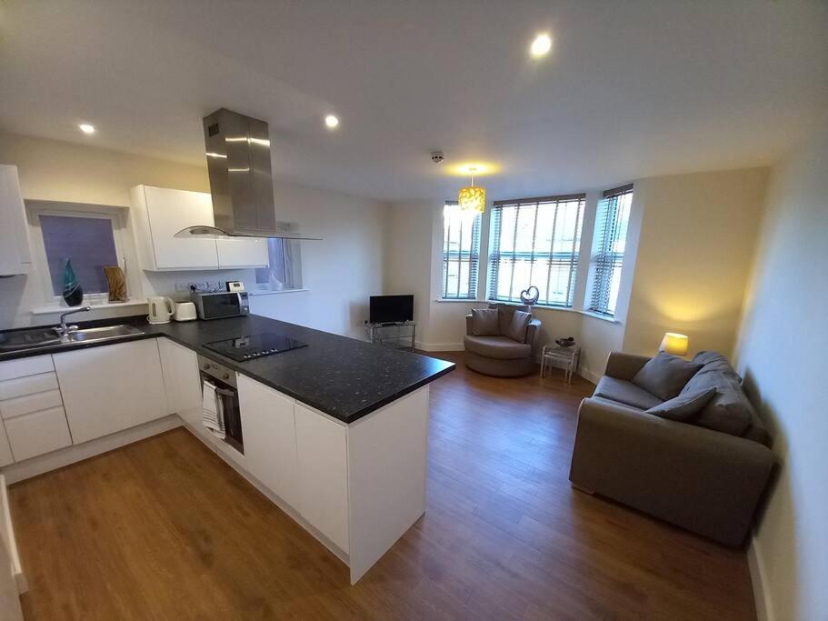 Apartamento Spacious 2 Double Bed - Free Parking - Beeston Location